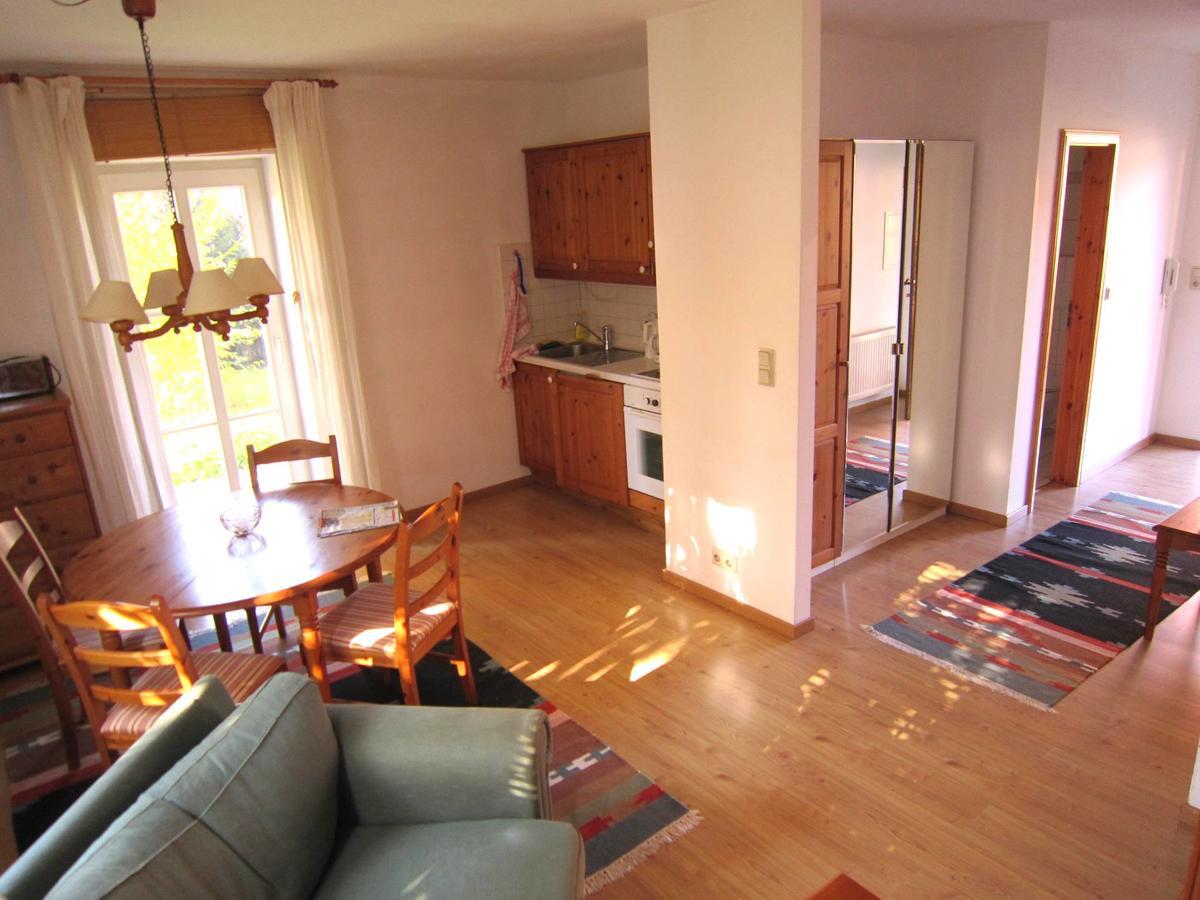 Sallmannshausen Ferienappartments Kirchhof מראה חיצוני תמונה